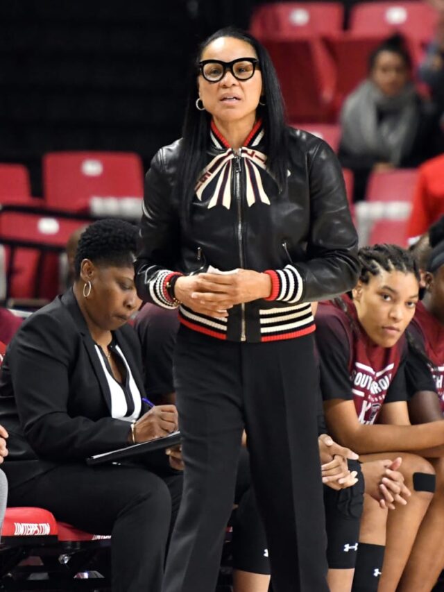 Coach Dawn Staley earns award 1