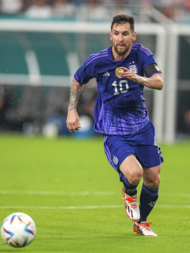 Mbappe reaction to Lionel Messi's