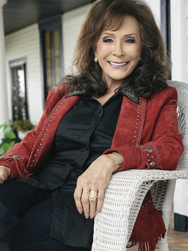 Country music icon Loretta Lynn dies 90age